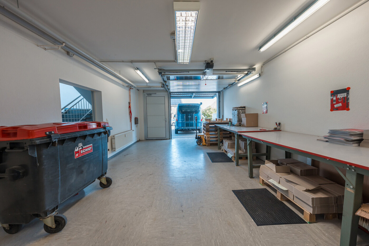 Anlieferung, Garage
