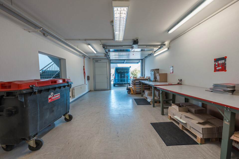 Anlieferung, Garage