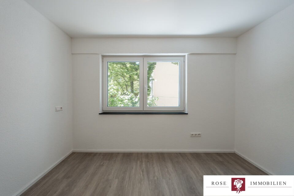 ETW Nr. 4 - EG links - Schlafzimmer Bild 1