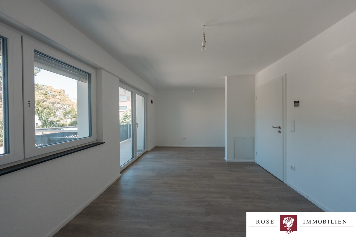 ETW Nr. 4 - EG links - Wohn- und Esszimmer Bild 2
