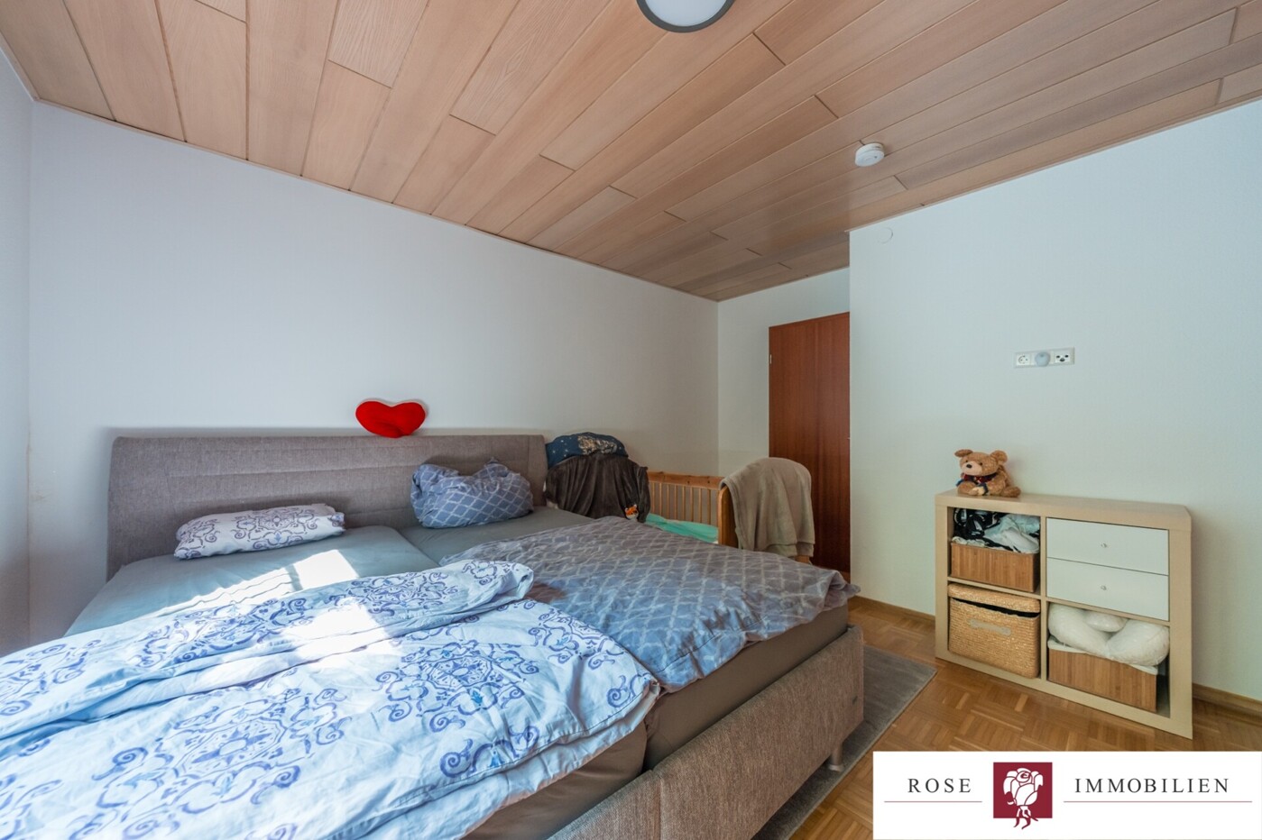 Schlafzimmer Bild 2