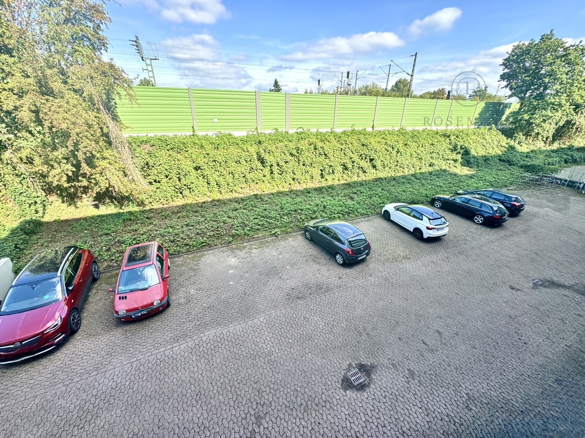 Parkplätze auf dem Hinterhof