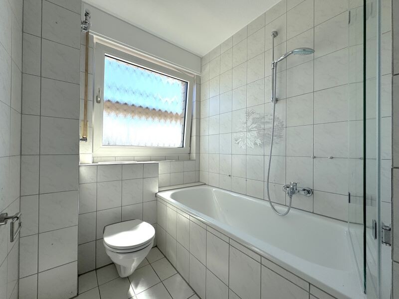 6357_Roßlenbroichstr 20_Badezimmer