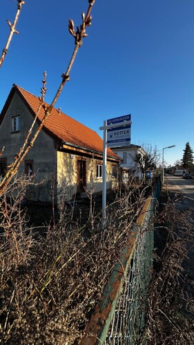 Grundstück - Vorderansicht