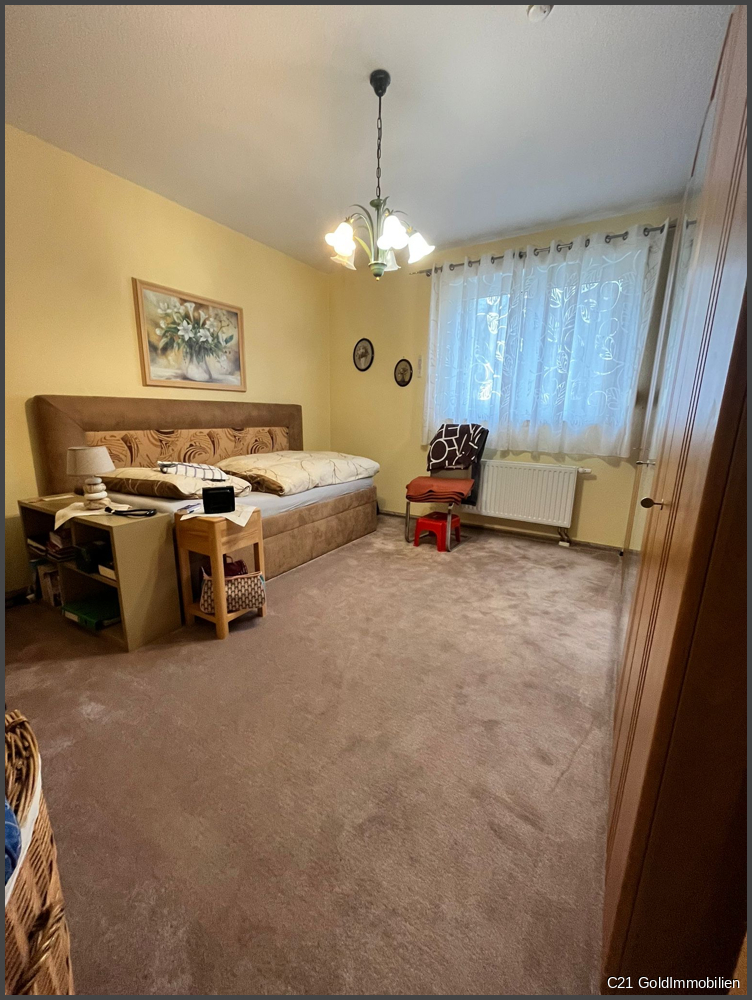 Geräumiges Schlafzimmer