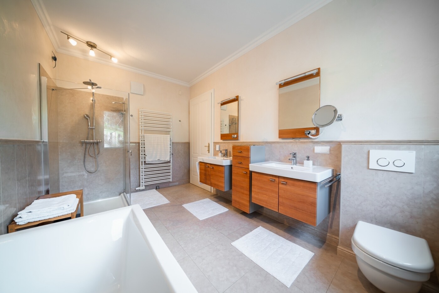 Badezimmer EG.