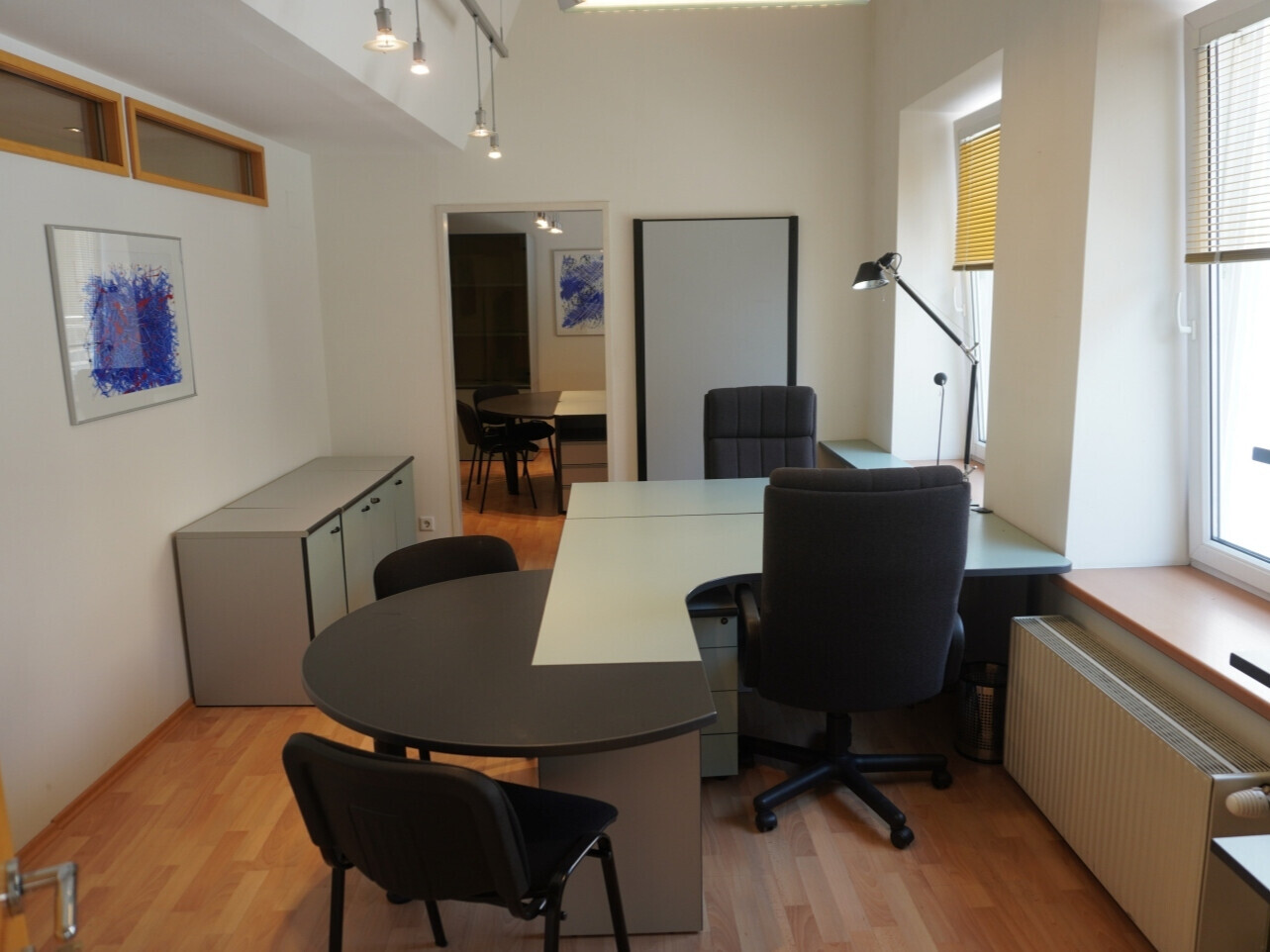 Büro 8