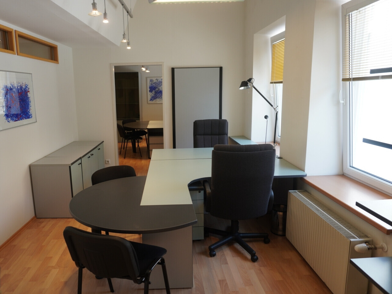 Büro 8