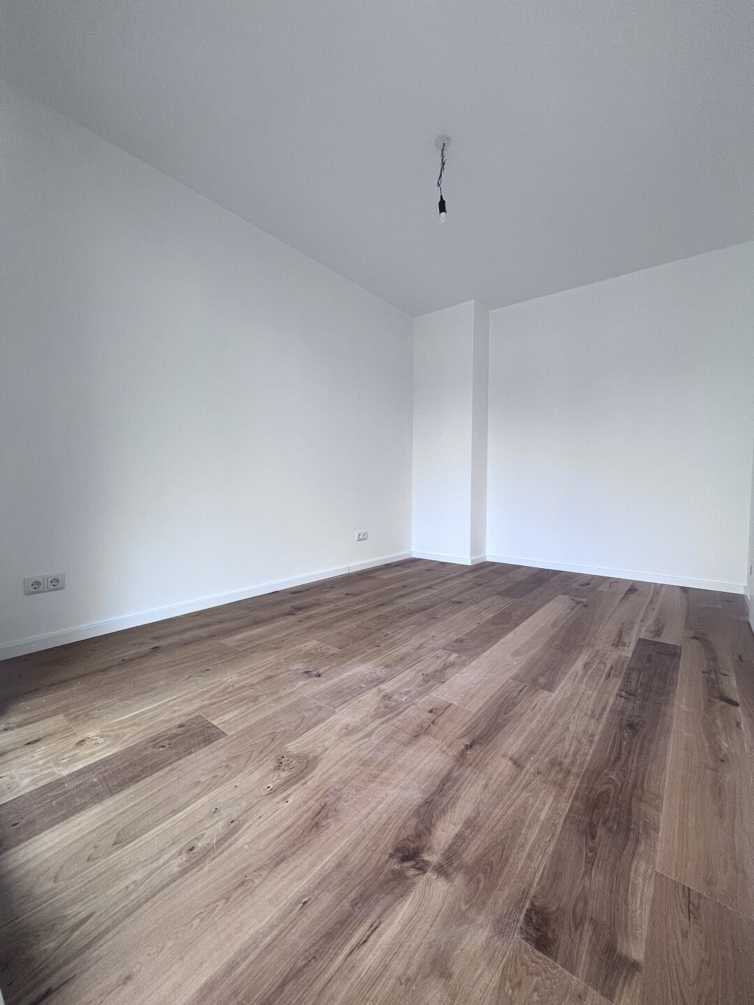 Schlafzimmer hof 1
