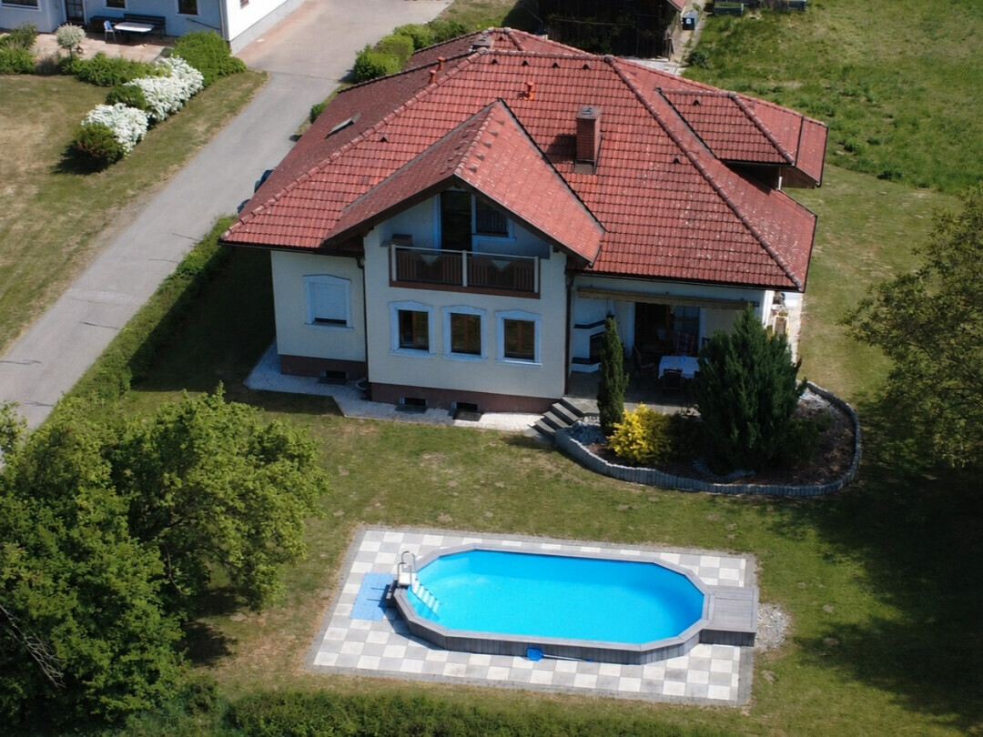 Haus Ansicht Pool