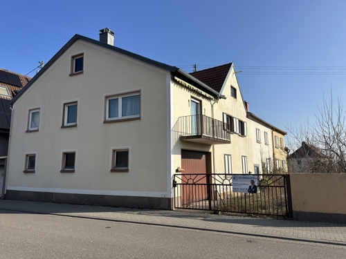 Straßenansicht