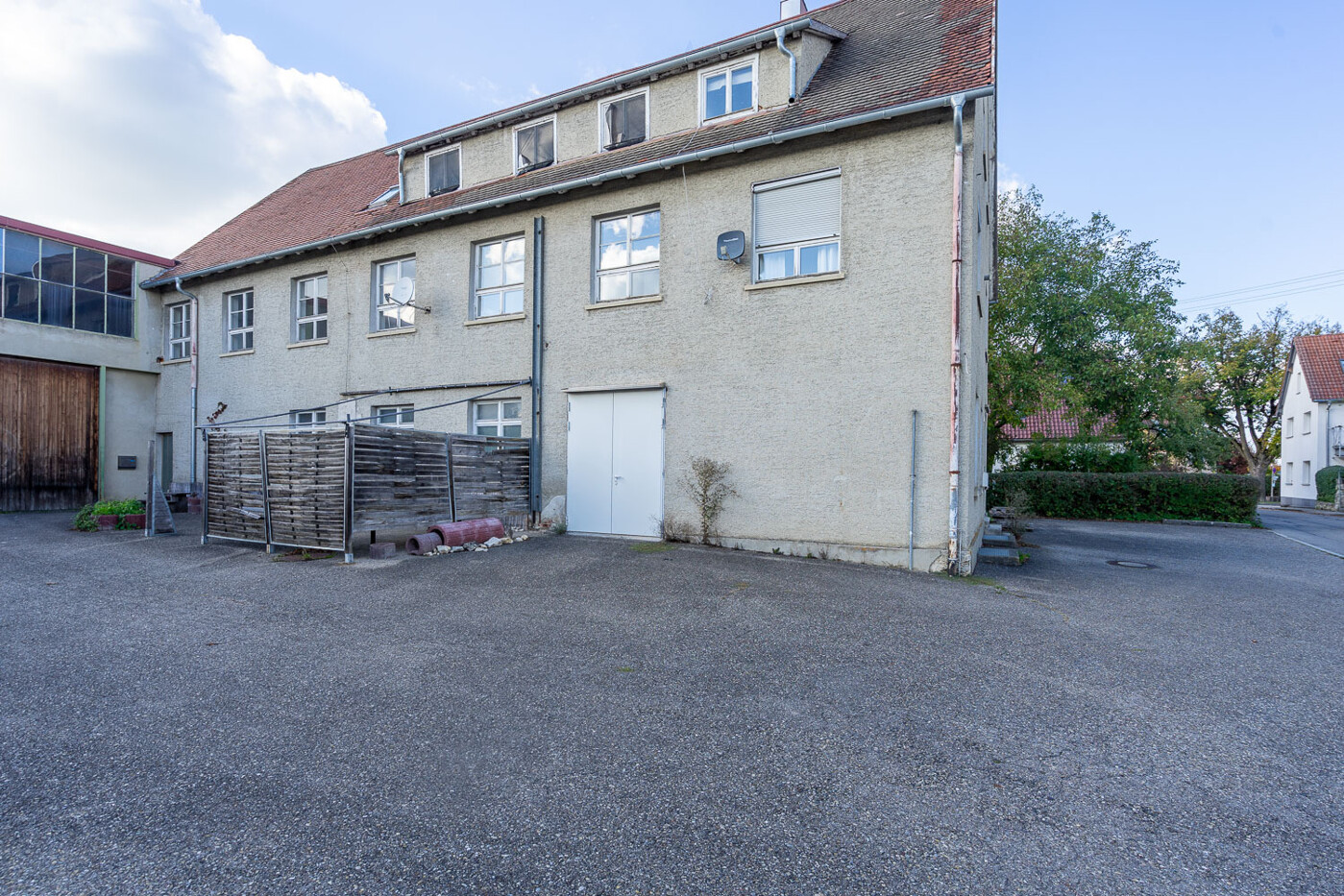 Außenansicht Wohn_Geschäftshaus