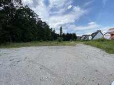 Grundstück
