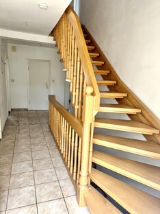 Flur 1 (EG) mit Treppe