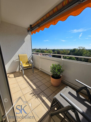 Balkon mit Alpenblick