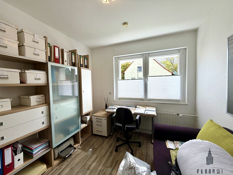 Büro/Kinderzimmer EG L