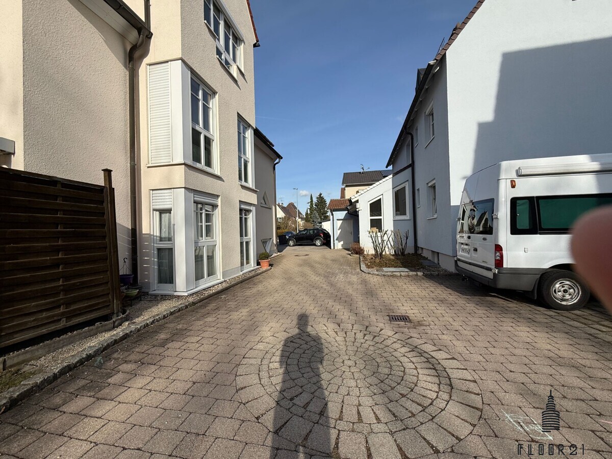 Gebäudeansicht Seite