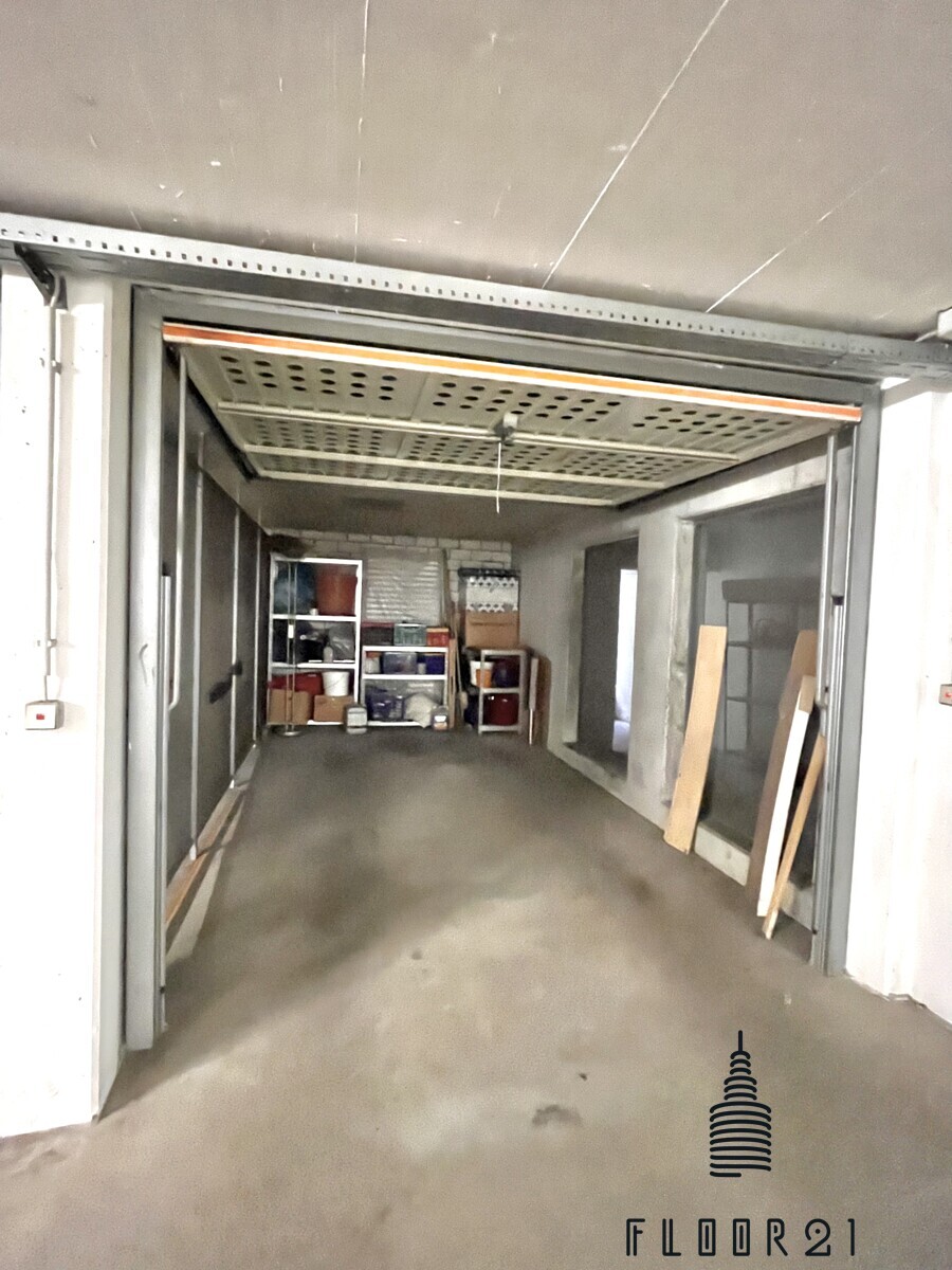 Garage UG 