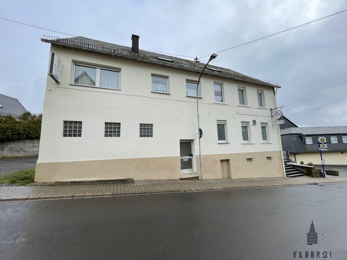 Gebäude Straßenansicht