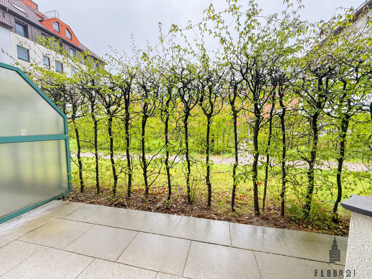 Terrasse mit Garten