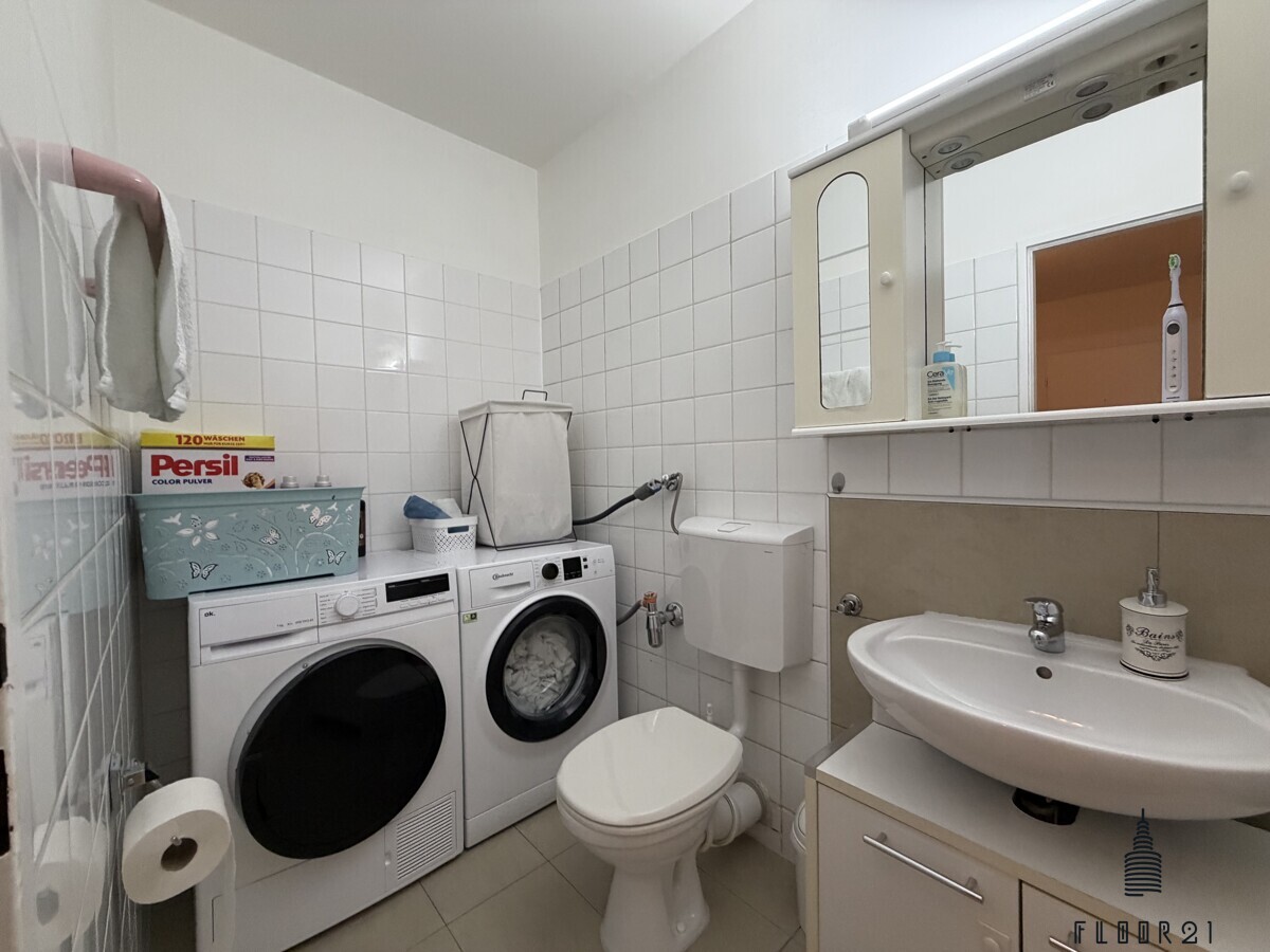 Gäste WC / Waschmaschine & Trockner