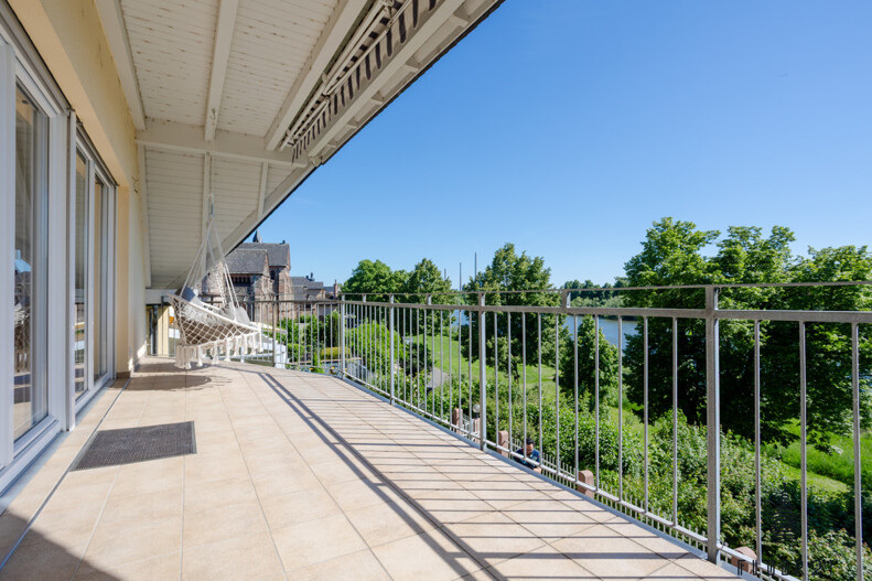 Balkon mit Mainblick