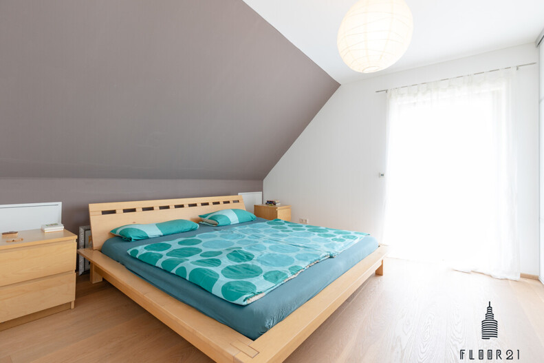 Schlafzimmer mit französischem. Balkon
