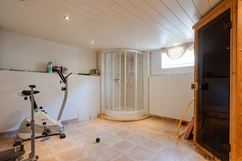 Sauna mit Dusche