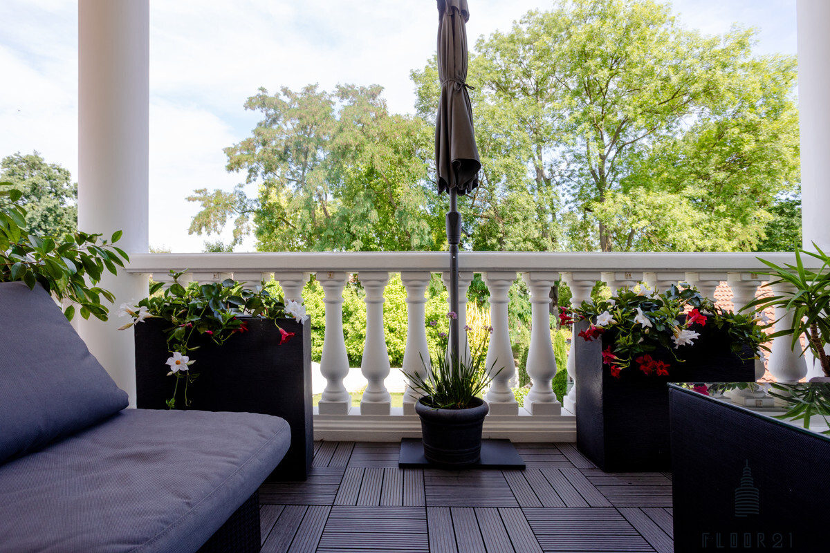 Balkon OG