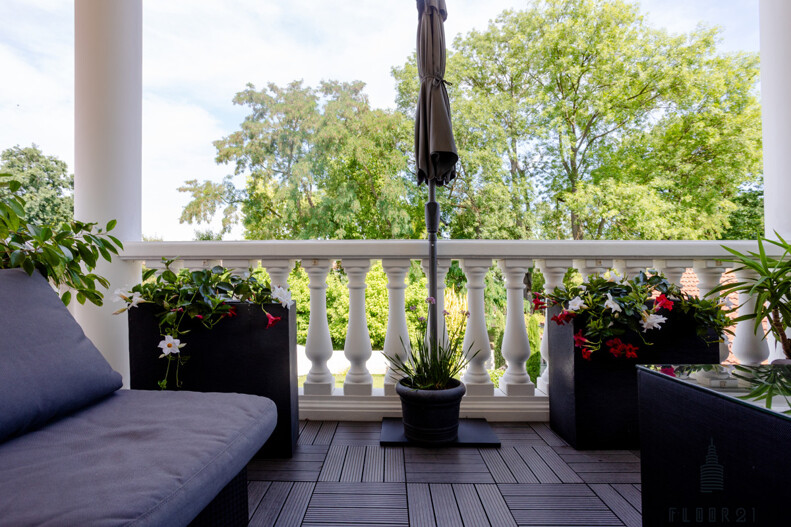 Balkon OG