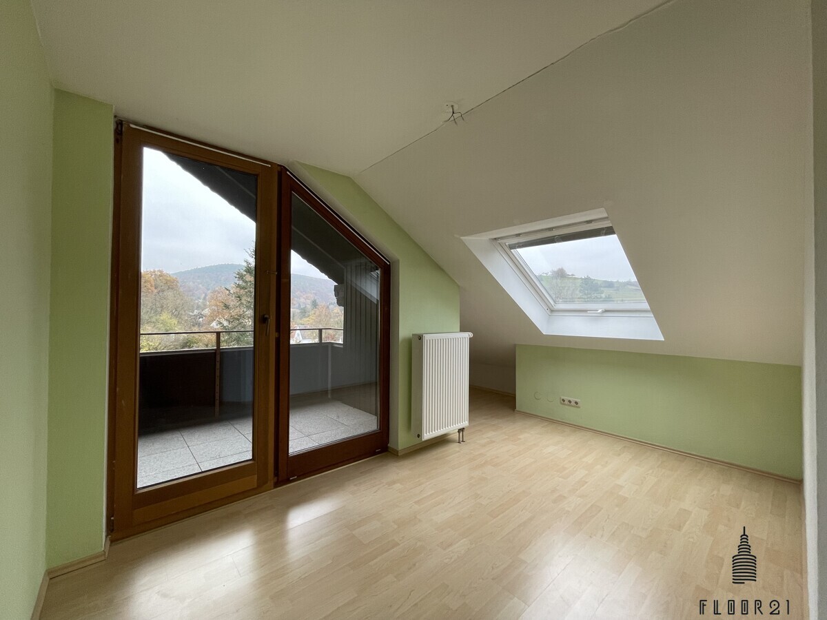 Schlafzimmer mit Balkonzugang