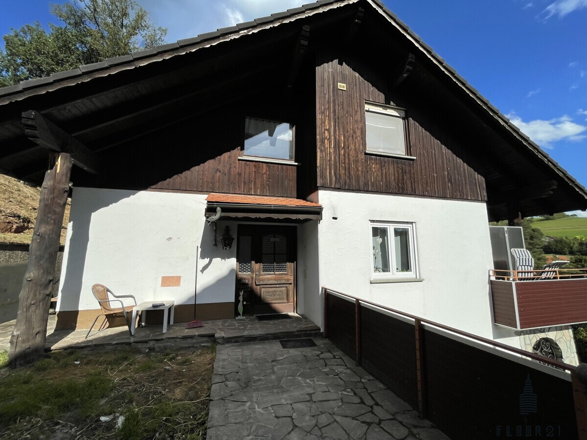 Hausansicht Eingang EG + DG