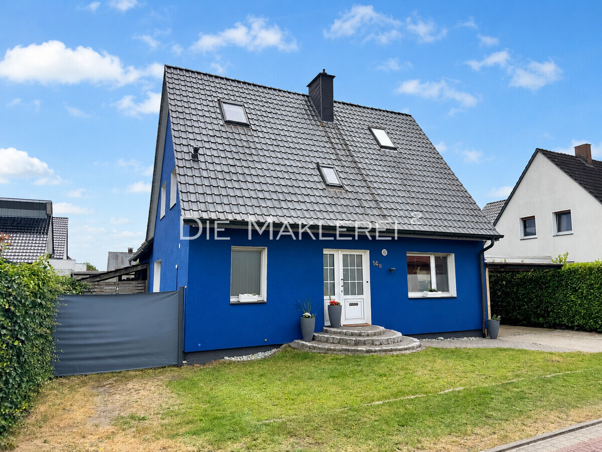 Real Estate Title Image Background