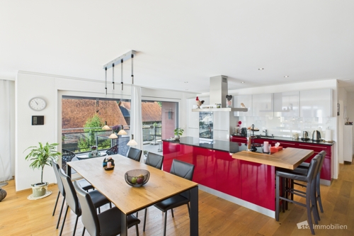 CAM04750G0-PR0024-STILL006