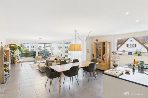 CAM04750G0-PR0023-STILL006