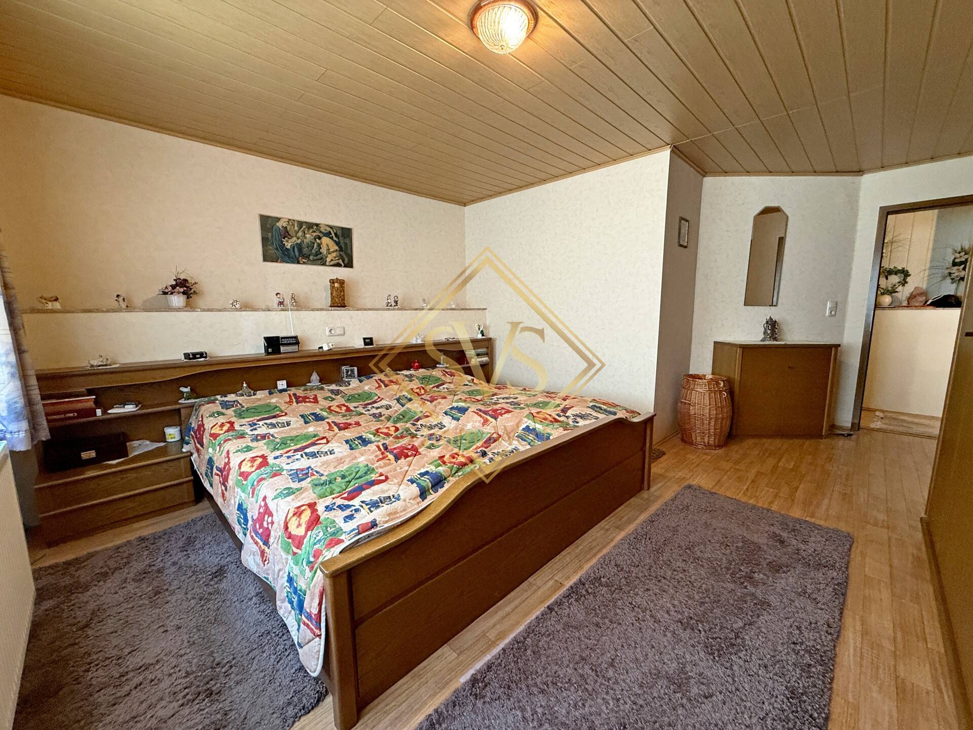 Schlafzimmer 2 OG
