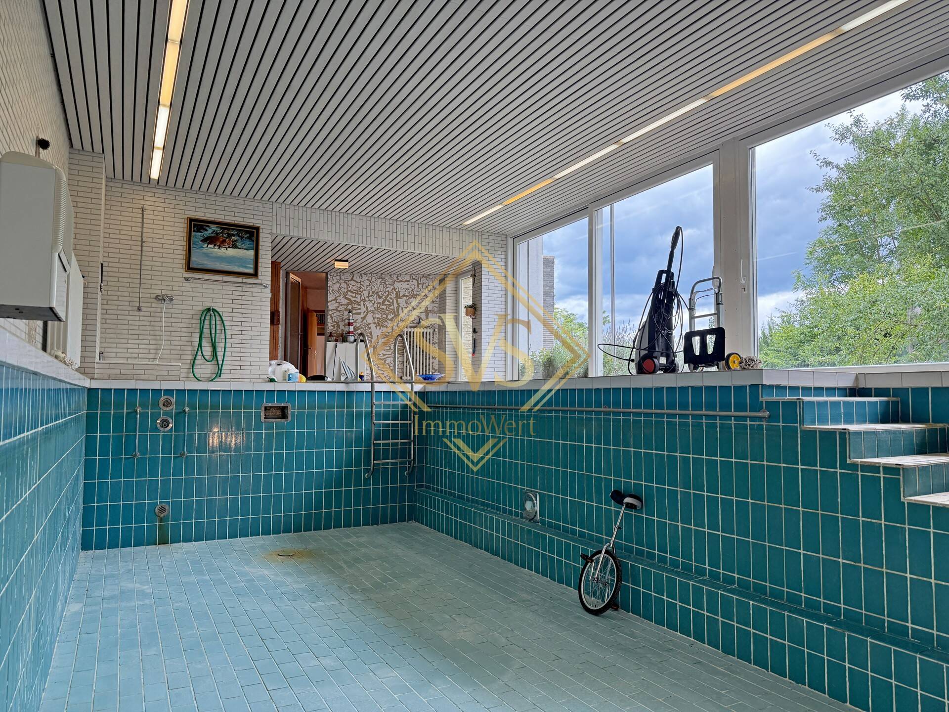 Poolhaus