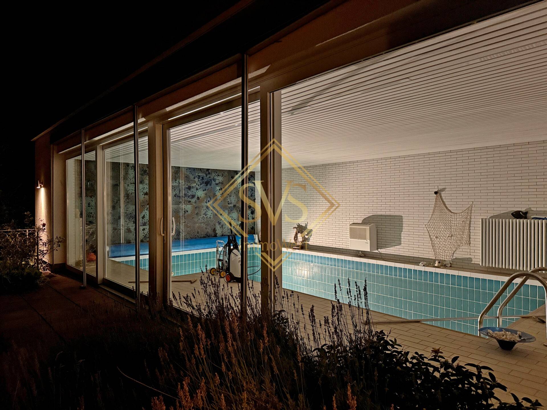 Poolhaus