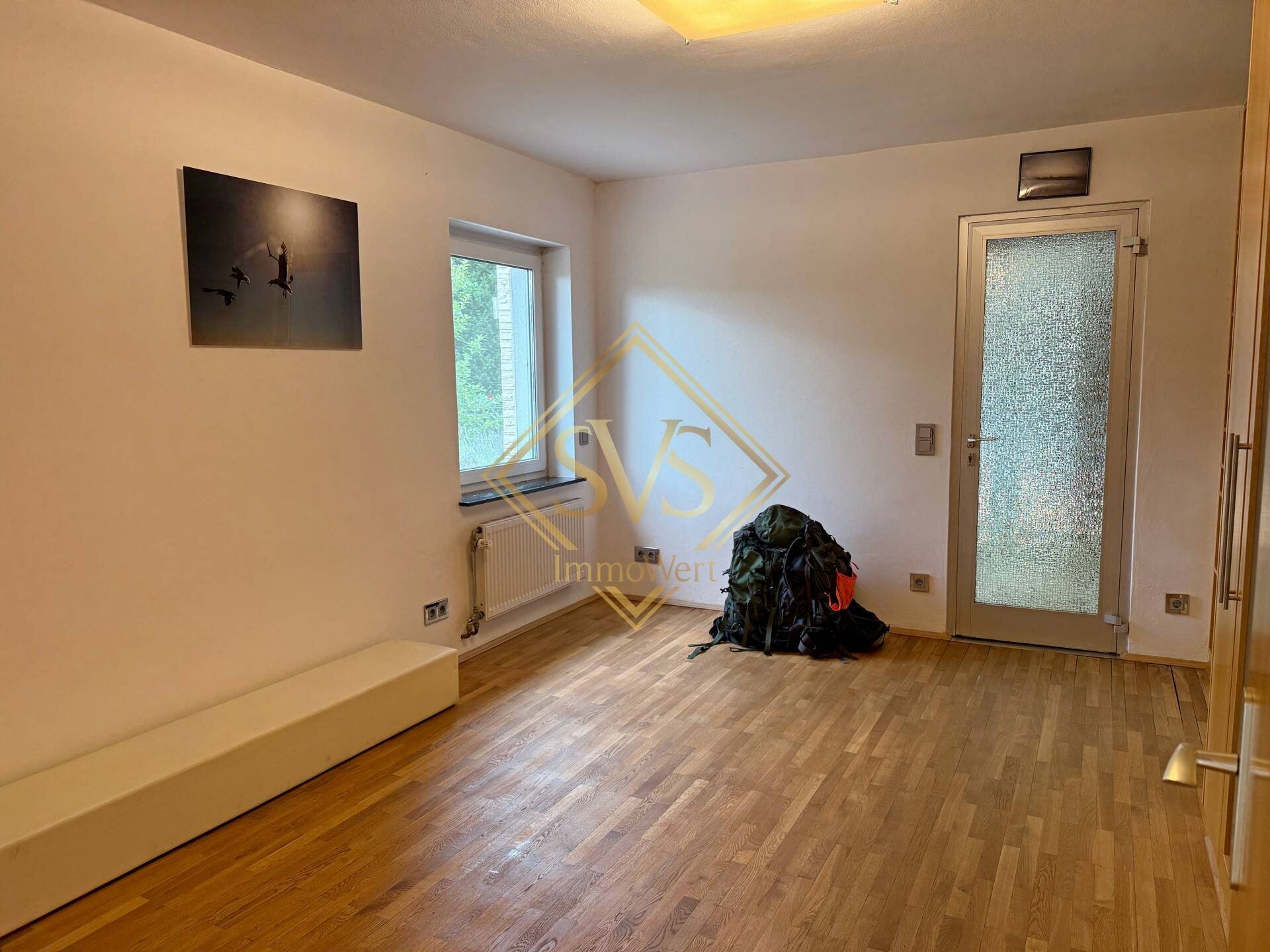 Schlafzimmer 1