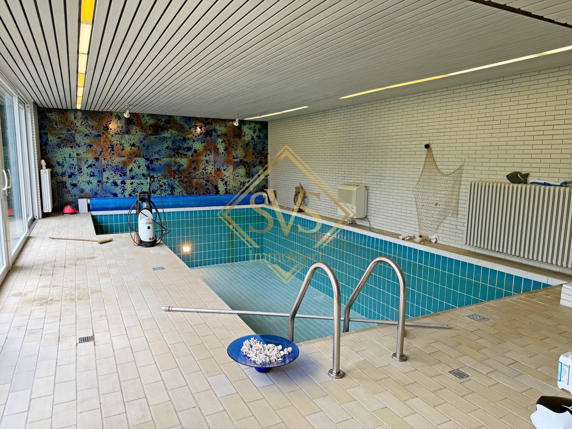Poolhaus