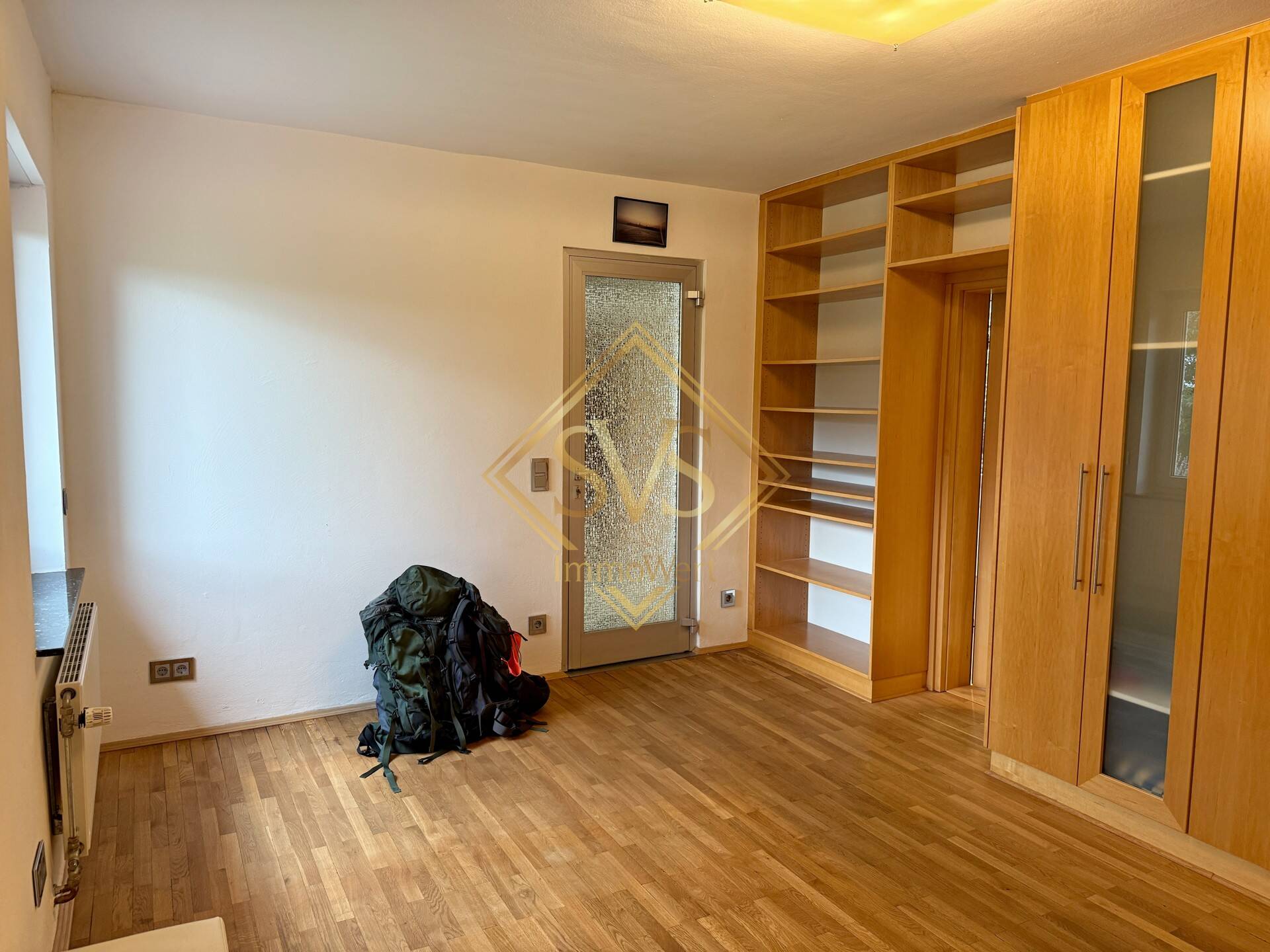 Schlafzimmer 1