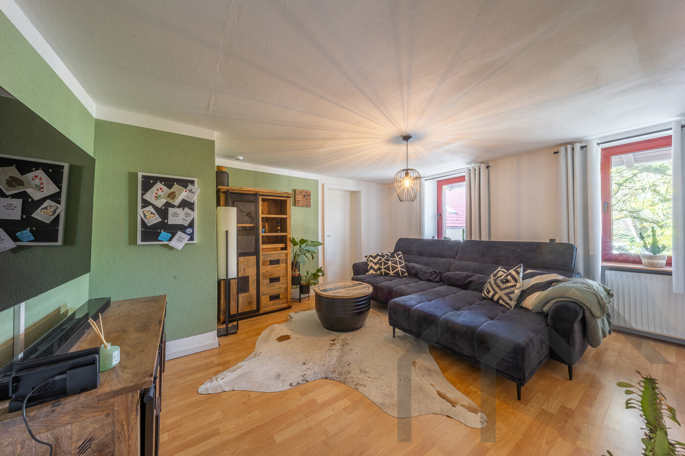 Rechte Haushälfte Durchgangszimmer