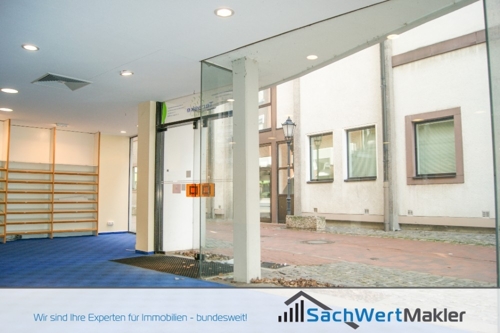 Eingang und Schaufenster