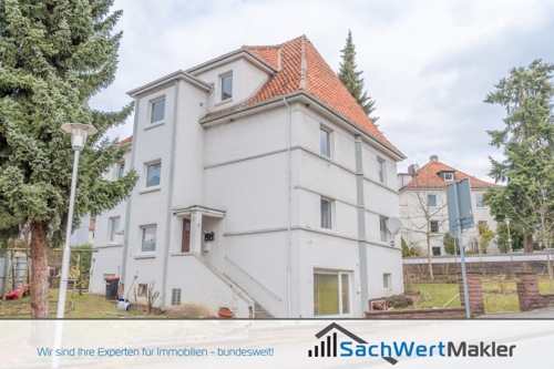 Außenansicht mit Hauseingang