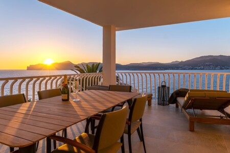 Luxus-Wohnung in Santa Ponsa mit doppeltem Meerblick, zwei Panoramaterrassen und Blick auf die Malgrats-Inseln