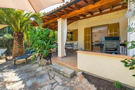 Einfamilienhaus in Sa Ràpita kaufen – mediterraner Garten, privater Pool und viel Privatsphäre