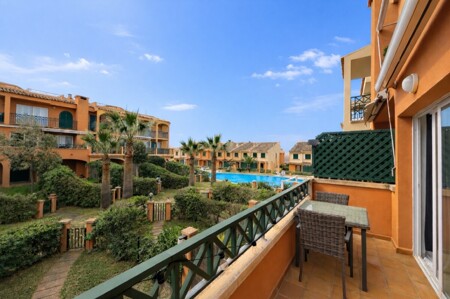 Duplex in El Toro kaufen – Port Adriano, direkter Strandzugang, 2 Pools, Sauna & Fitness