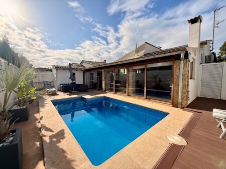 Familienhaus in El Toro kaufen – eigener Pool, 506 m² Grundstück & Nähe zu Port Adriano