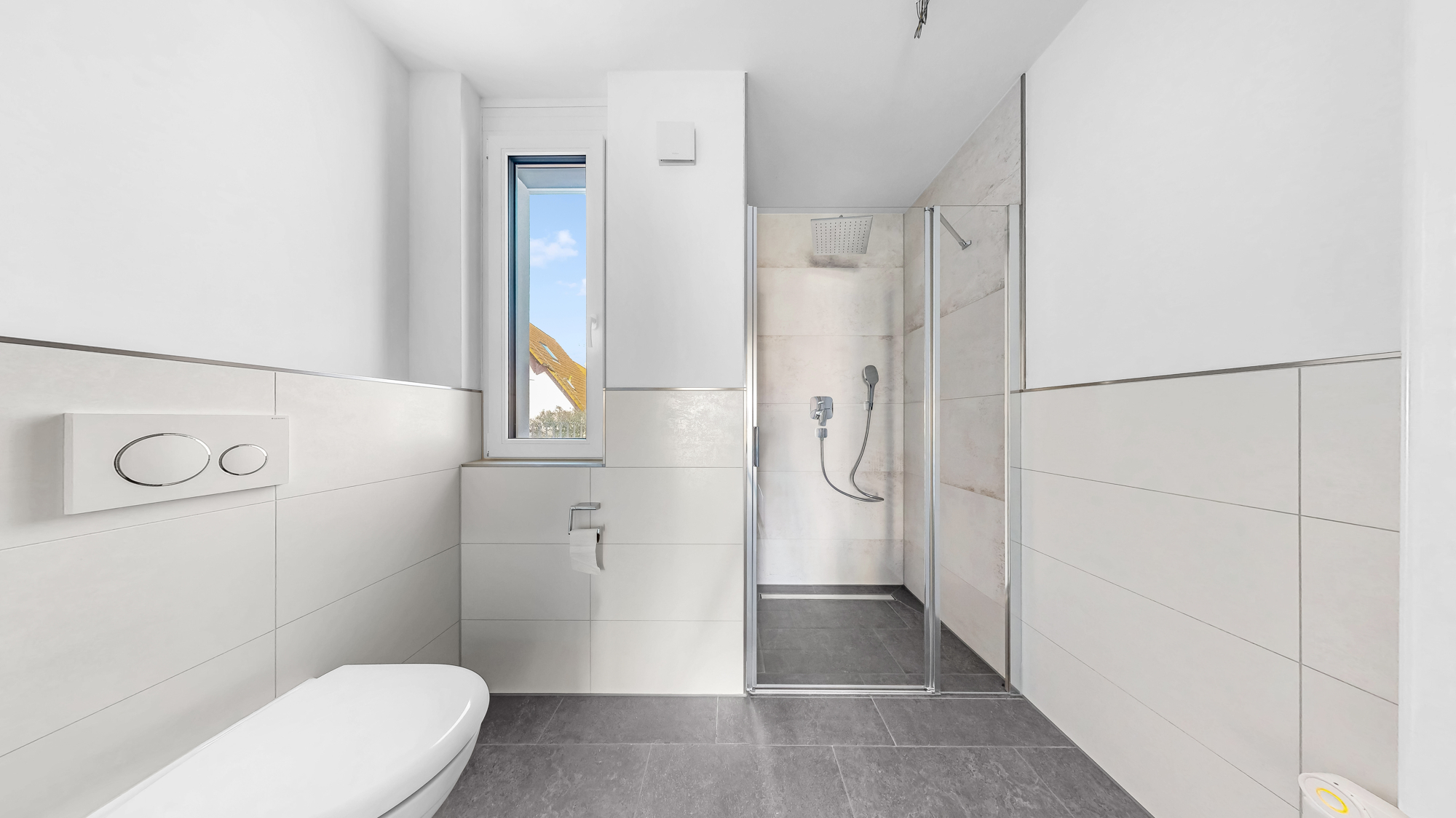Bad mit begehbarer Dusche