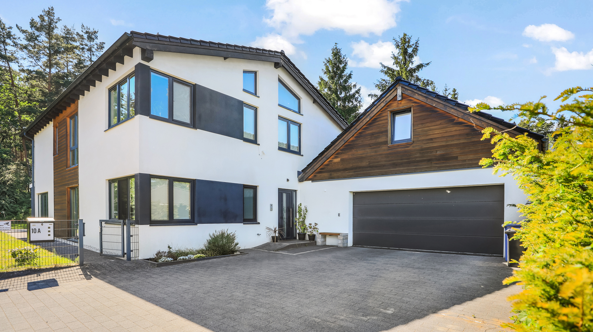 Haus mit Garage